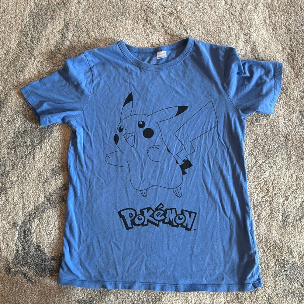 H&M Pokémon t-shirt 8-10 yrs